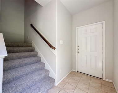 105 Camelot Place Court - Photo Thumbnail 18