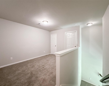105 Camelot Place Court - Photo Thumbnail 19