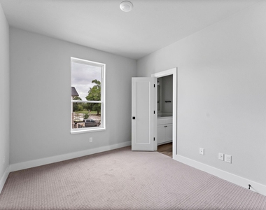 2183 Mansfield - Photo Thumbnail 14