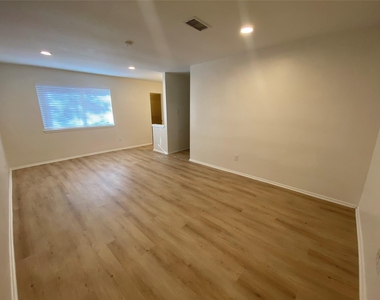 2 N Waxberry Road - Photo Thumbnail 13