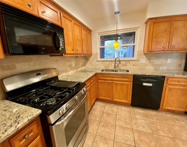 2 N Waxberry Road - Photo Thumbnail 11