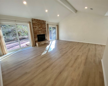 2 N Waxberry Road - Photo Thumbnail 4