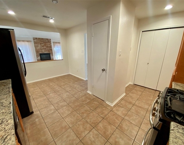 2 N Waxberry Road - Photo Thumbnail 10