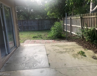 4751 25th Place Sw - Photo Thumbnail 2