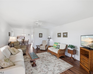 315 Saint Andrews Boulevard - Photo Thumbnail 4