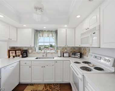 315 Saint Andrews Boulevard - Photo Thumbnail 9