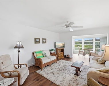315 Saint Andrews Boulevard - Photo Thumbnail 2
