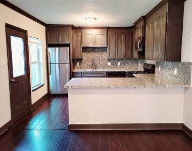 1501 Asbury Street - Photo Thumbnail 7