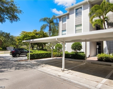 7515 Stoneybrook Drive - Photo Thumbnail 3