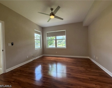 359 Dover Place - Photo Thumbnail 7