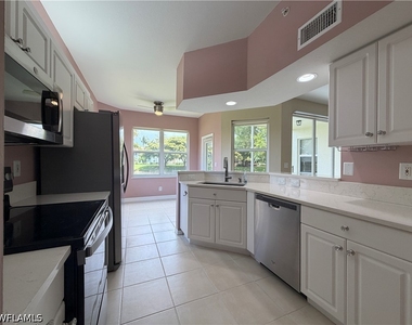359 Dover Place - Photo Thumbnail 5