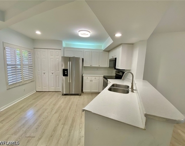 1096 Woodshire Lane - Photo Thumbnail 18
