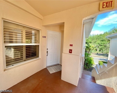 1096 Woodshire Lane - Photo Thumbnail 5