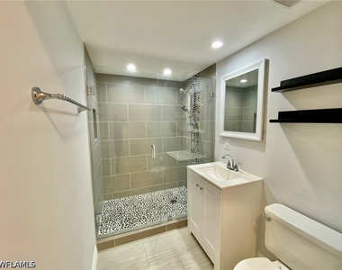 1096 Woodshire Lane - Photo Thumbnail 15