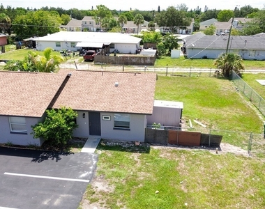 1940 48th Street Sw - Photo Thumbnail 2