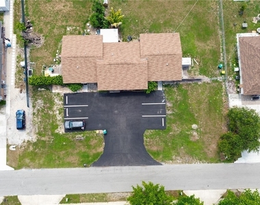 1940 48th Street Sw - Photo Thumbnail 6