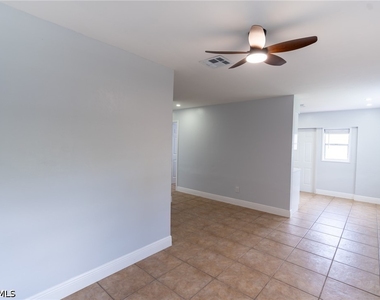 1940 48th Street Sw - Photo Thumbnail 18