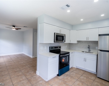 1940 48th Street Sw - Photo Thumbnail 17