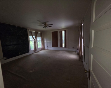 815 E Washington Avenue - Photo Thumbnail 9