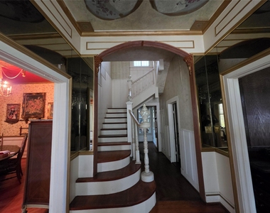 815 E Washington Avenue - Photo Thumbnail 1