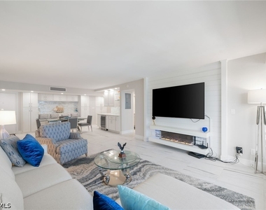 4001 Gulf Shore Boulevard N - Photo Thumbnail 7