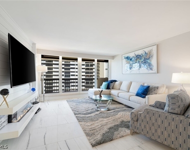 4001 Gulf Shore Boulevard N - Photo Thumbnail 5