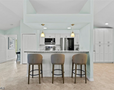 11693 Oakland Drive - Photo Thumbnail 3