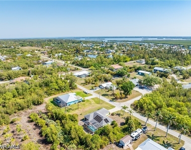 11693 Oakland Drive - Photo Thumbnail 30