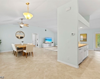11693 Oakland Drive - Photo Thumbnail 6