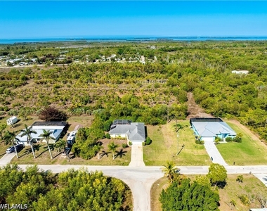 11693 Oakland Drive - Photo Thumbnail 31