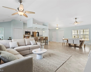 11693 Oakland Drive - Photo Thumbnail 7