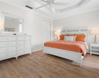 1540 Clermont Drive - Photo Thumbnail 12