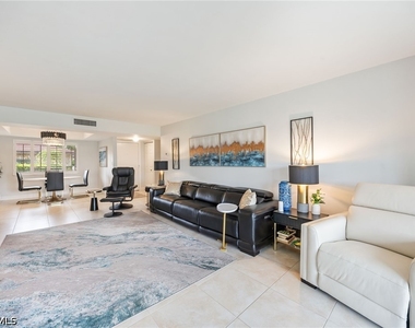 413 Augusta Boulevard - Photo Thumbnail 9