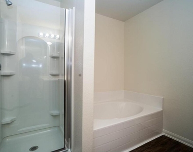 212 Autumn Berry Lane - Photo Thumbnail 6