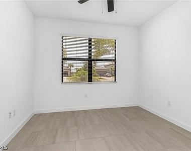 18324 Ridgeline Drive - Photo Thumbnail 5