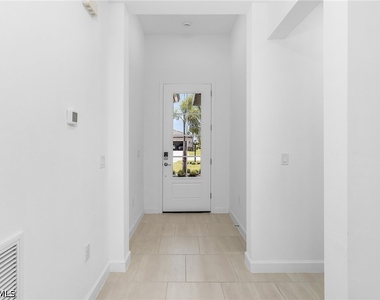 18324 Ridgeline Drive - Photo Thumbnail 4