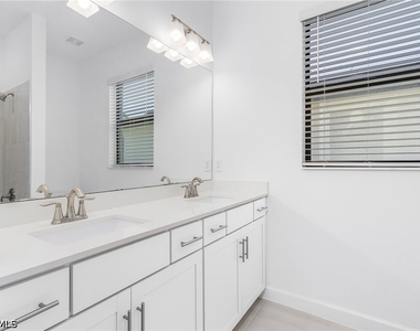 18324 Ridgeline Drive - Photo Thumbnail 23