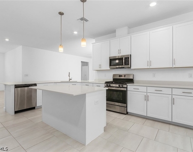 18324 Ridgeline Drive - Photo Thumbnail 9