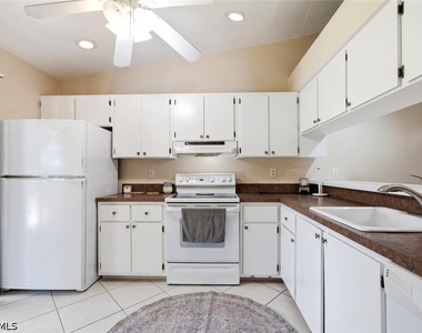4010 Ice Castle Way - Photo Thumbnail 9