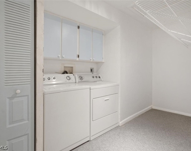 4010 Ice Castle Way - Photo Thumbnail 20