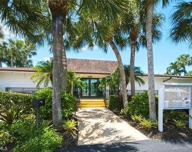4010 Ice Castle Way - Photo Thumbnail 23