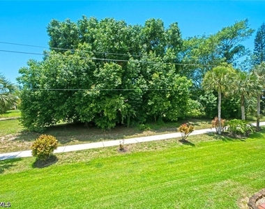 4010 Ice Castle Way - Photo Thumbnail 22