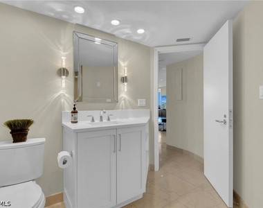 4751 Gulf Shore Boulevard N - Photo Thumbnail 15
