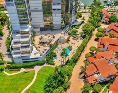 4751 Gulf Shore Boulevard N - Photo Thumbnail 35