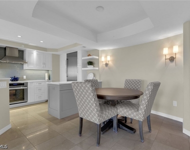 4751 Gulf Shore Boulevard N - Photo Thumbnail 3