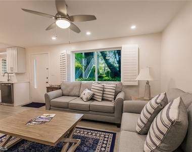 527 Broad Avenue S - Photo Thumbnail 5