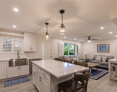 527 Broad Avenue S - Photo Thumbnail 10