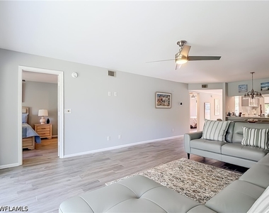 3685 Amberly Cir - Photo Thumbnail 20