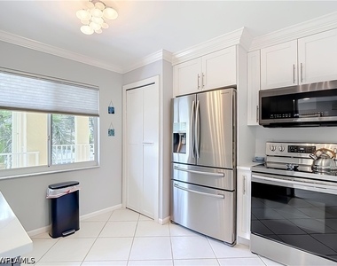 3685 Amberly Cir - Photo Thumbnail 7