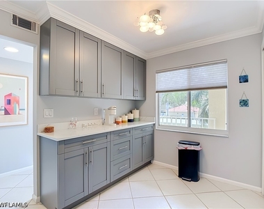 3685 Amberly Cir - Photo Thumbnail 6